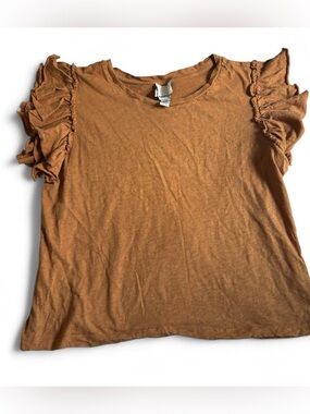 Industry ruffle sleeve top in size L 100% Pima cotton